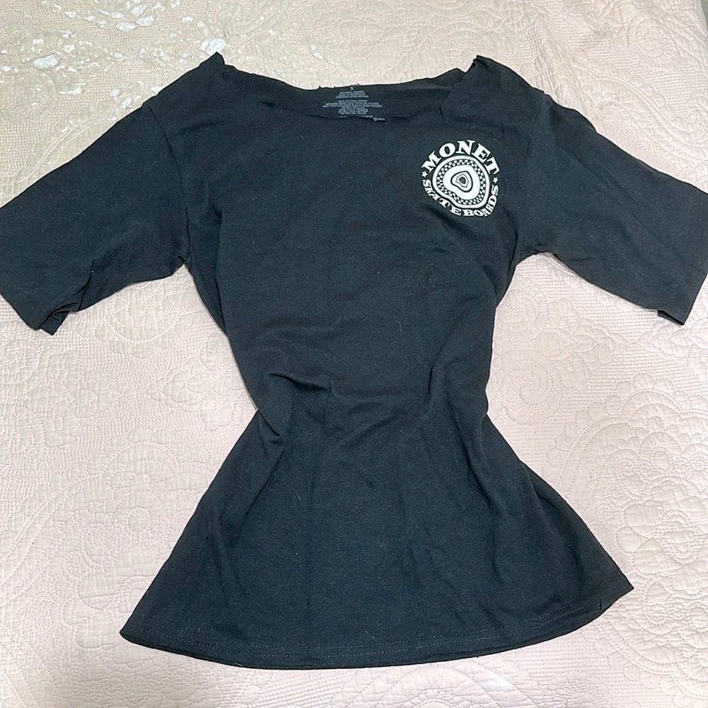 ZUMIEZ “MONEY” Over-The-Shoulder Graphic Altered Tee